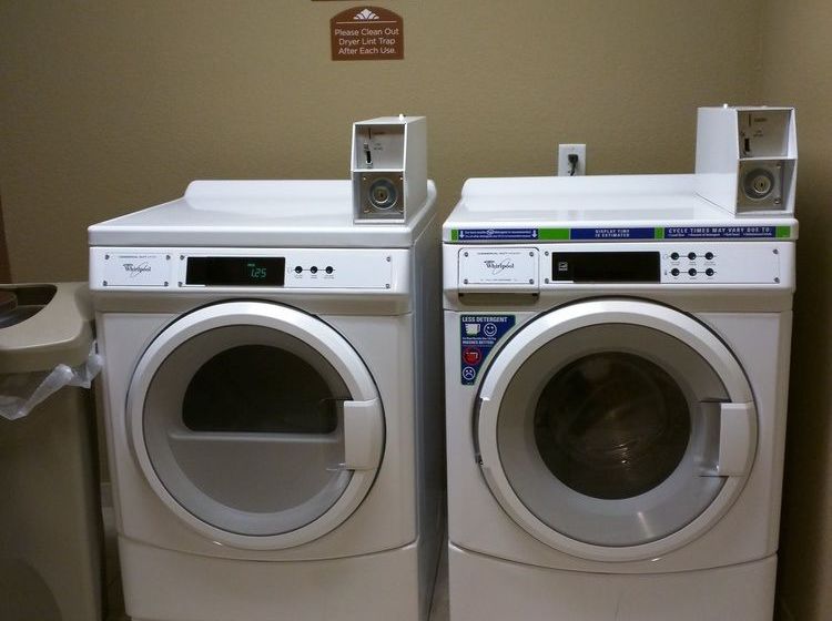 Microtel Inn & Suites Minot Nd  | Minot | North Dakota | United States 4