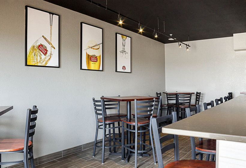 Hotel Econo Lodge Inn & Suites Minot Dakota del Norte