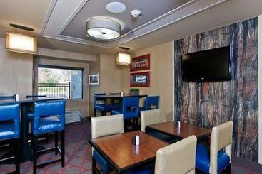 Hotel Comfort Inn Tupelo  | Tupelo | Mississippi | United States 1