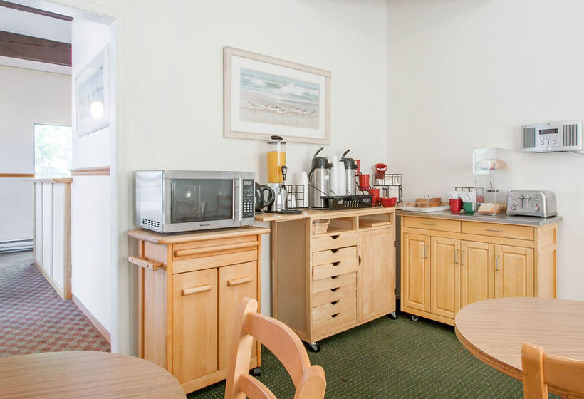 Hotel Econo Lodge Lincoln City  | Lincoln City | Oregon | United States 13