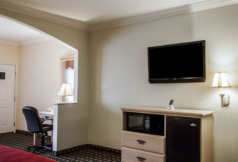 Hotel Econo Lodge Inn & Suites Memphis  | Memphis | Tennessee | United States 11