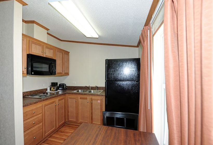 Instalodge Hotel & Suites  | Cotulla | Texas | United States 2