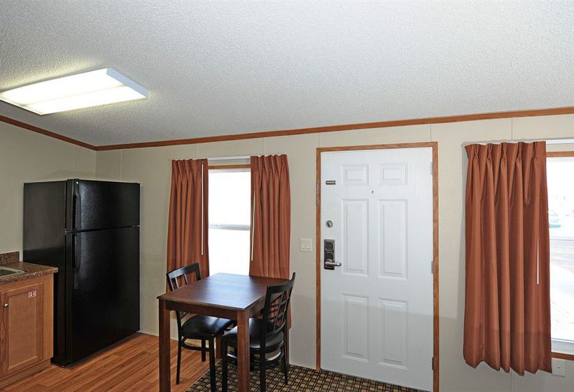 Instalodge Hotel & Suites  | Cotulla | Texas | United States 5