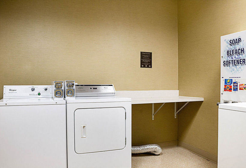 Hotel Comfort Suites Minot  | Minot | North Dakota | United States 12