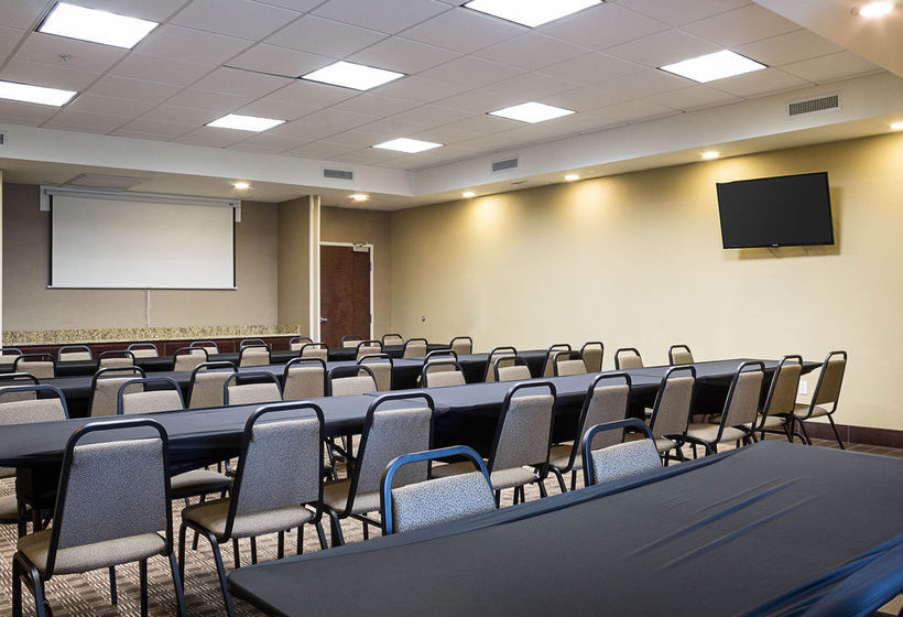 Hotel Comfort Suites Minot  | Minot | North Dakota | United States 15