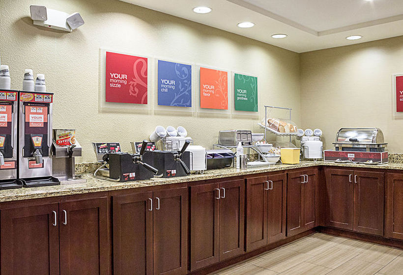 Hotel Comfort Suites Minot  | Minot | North Dakota | United States 4