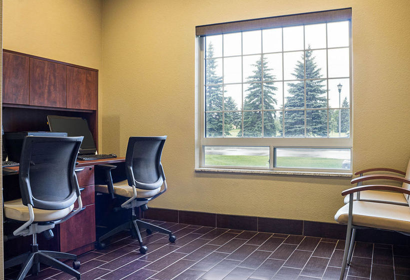 Hotel Comfort Suites Minot  | Minot | North Dakota | United States 5