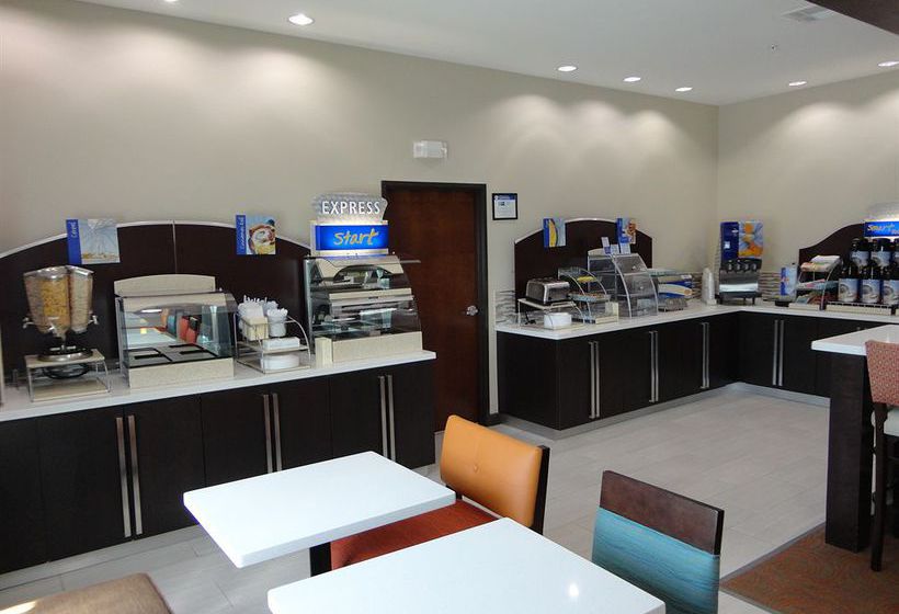 Hotel Holiday Inn Express Kenedy  | Kenedy | Texas | United States 10