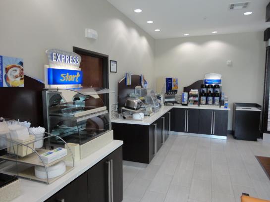 Hotel Holiday Inn Express Kenedy  | Kenedy | Texas | United States 13