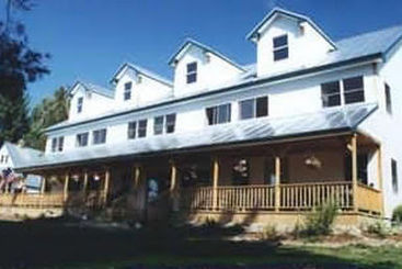 Hotel Complejo Inn By The River 