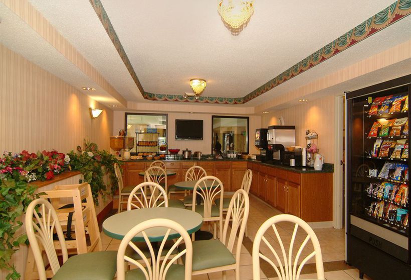 Hotel Collins Inn & Suites Cedar Rapids  | Cedar Rapids | Iowa | United States 1