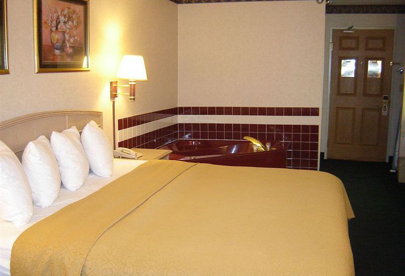 Hotel Collins Inn & Suites Cedar Rapids  | Cedar Rapids | Iowa | United States 11