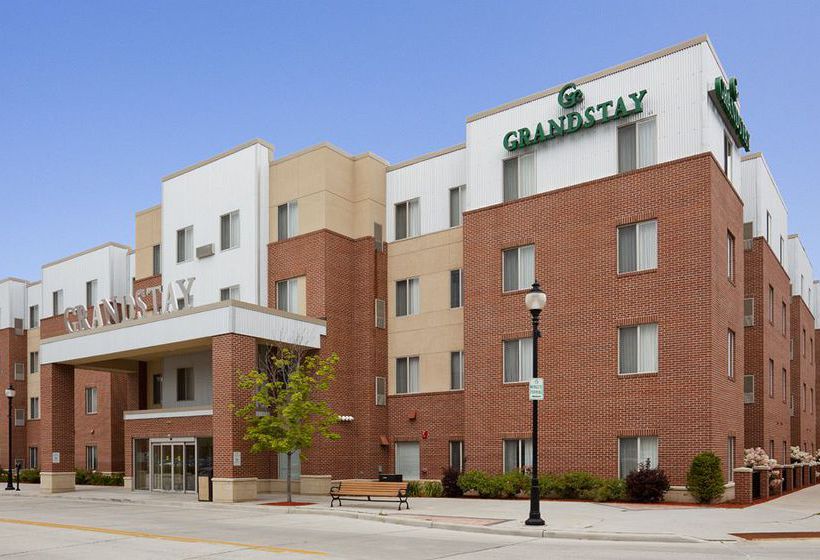 GrandStay Residential Suites Sheboygan