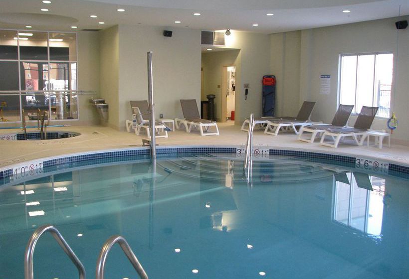 Hotel Embassy Suites Elizabeth Newark Airport 