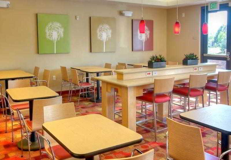 Hotel Towneplace Suites Denver Airport At Gateway Park  | Atlanta | Georgia | United States 3