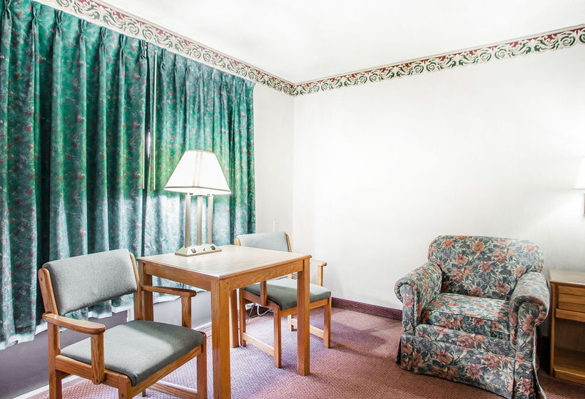 Hotel Econo Lodge  | Stroudsburg | Pennsylvania | United States 13