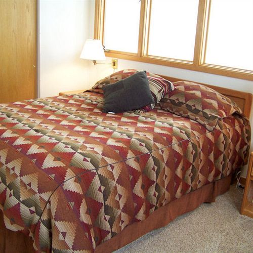 Hotel Soda Springs Condos