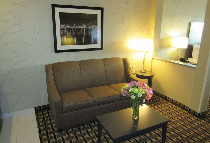 Hotel Holiday Inn Express & Suites Butler  | Butler | Pennsylvania | United States 3