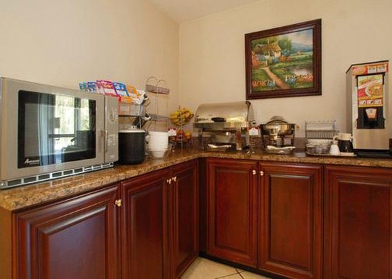 Hotel Comfort Suites Salisbury  | Salisbury | North Carolina | United States 10