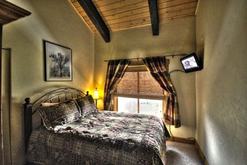 Hotel The Rockies Condominiums  | Steamboat Springs | Colorado | United States 11