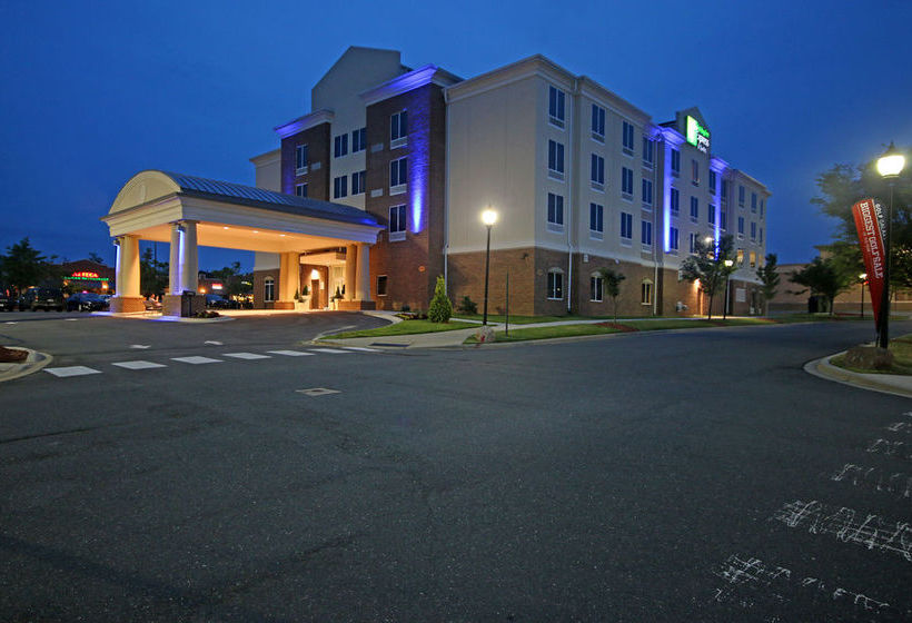 Hotel Holiday Inn Express & Suites Charlotte North  | Charlotte | North Carolina | United States 12