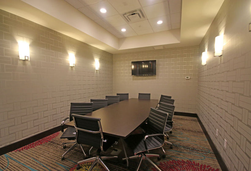 Hotel Holiday Inn Express & Suites Charlotte North  | Charlotte | North Carolina | United States 2