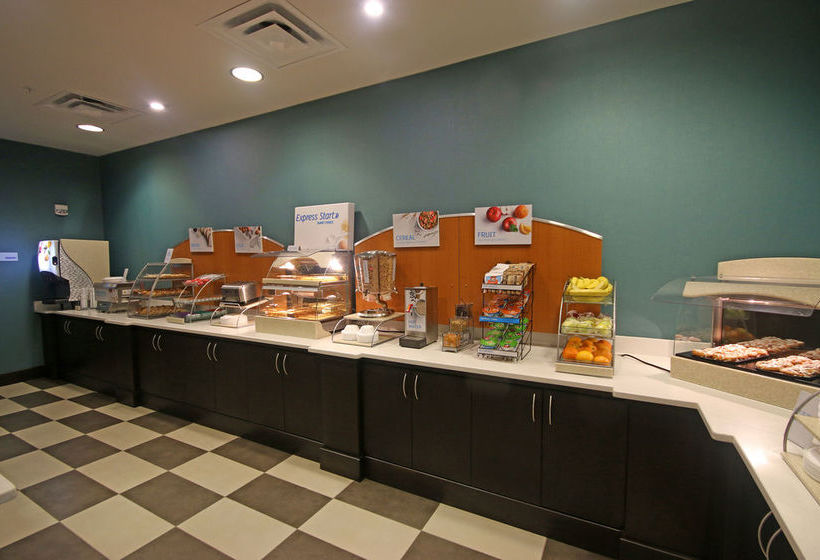 Hotel Holiday Inn Express & Suites Charlotte North  | Charlotte | North Carolina | United States 9