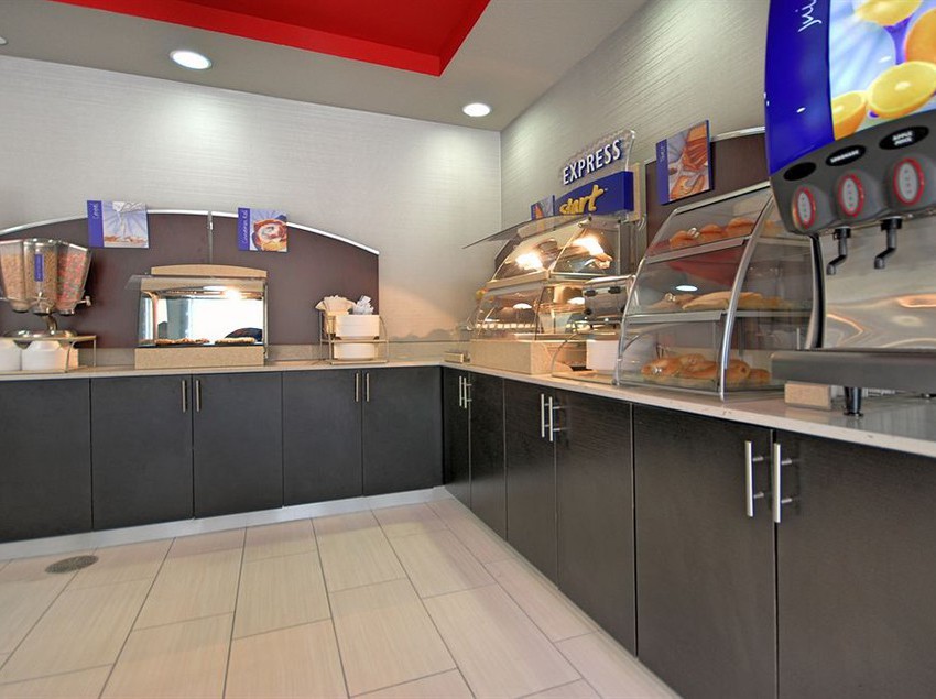 Hotel Holiday Inn Express and Suites Oklahoma City North  | Oklahoma City | Oklahoma | Estados Unidos 2