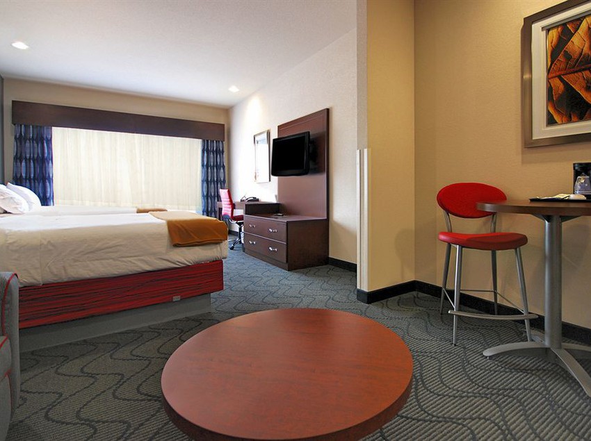 Hotel Holiday Inn Express and Suites Oklahoma City North  | Oklahoma City | Oklahoma | Estados Unidos 4