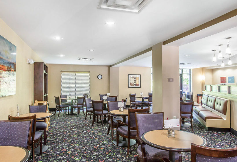 Hotel Comfort Suites Manchester Tennessee