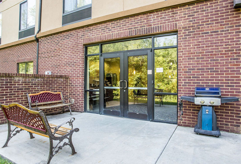 Hotel Comfort Suites Manchester  | Manchester | Tennessee | United States 15