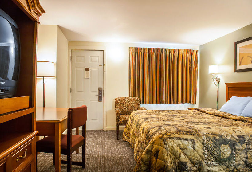 Motel Rodeway Inn Middletown  | Middletown | Rhode Island | United States 10