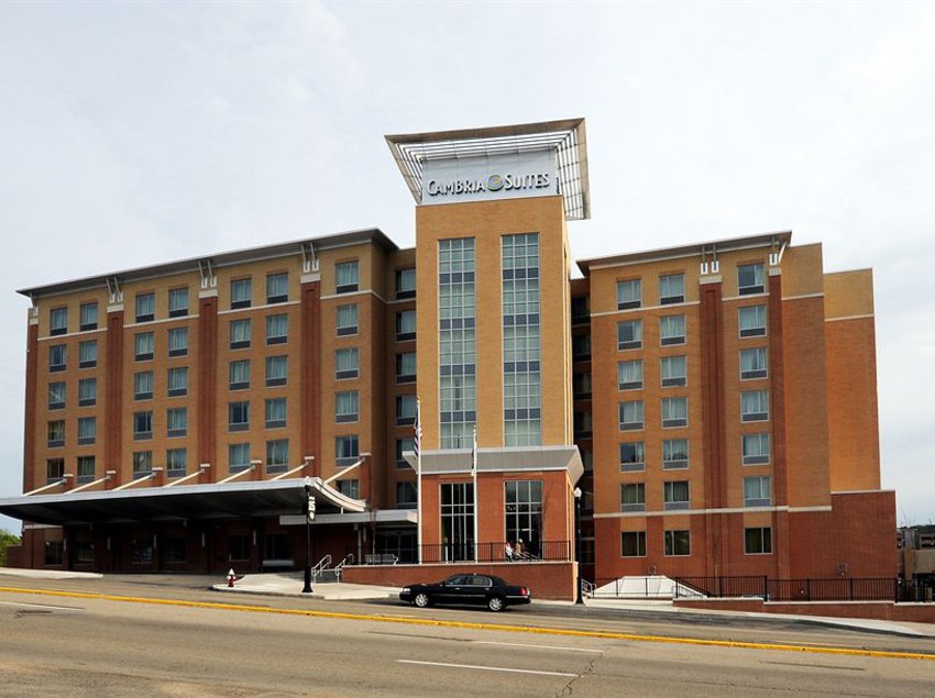 Hotel Cambria Suites Pittsburgh at Consol Energy Center 