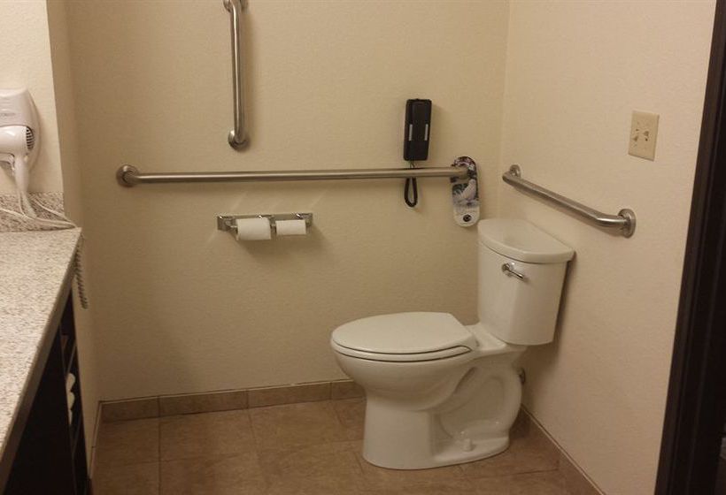 Hotel Holiday Inn Express & Suites Emporia Northwest 