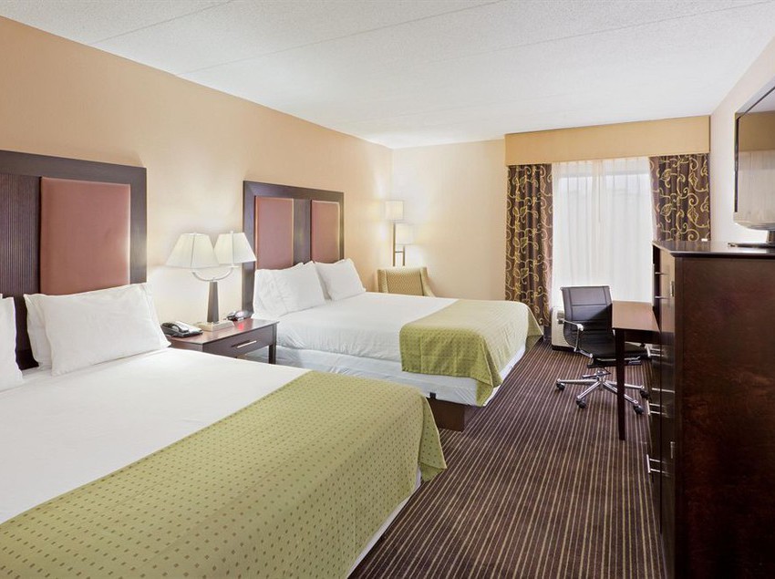 Holiday Inn Express Hotel & Suites Charleston Southridge  | Charleston | West Virginia | United States 10