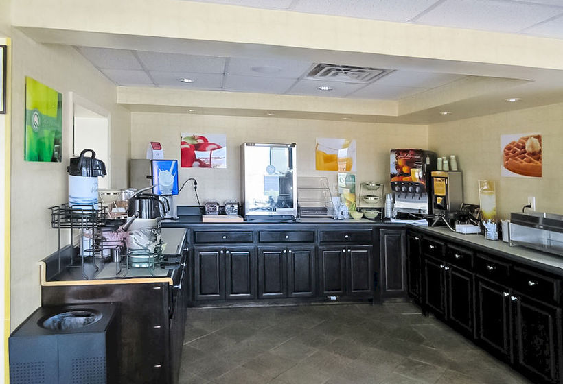 Hotel Ramada Limited Calhoun  | Calhoun | Georgia | United States 2