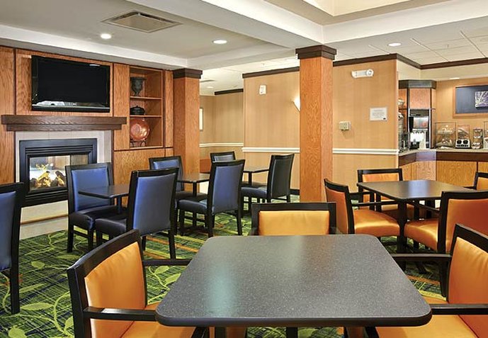Hotel Fairfield Inn & Suites Akron South  | Akron | Ohio | United States 9