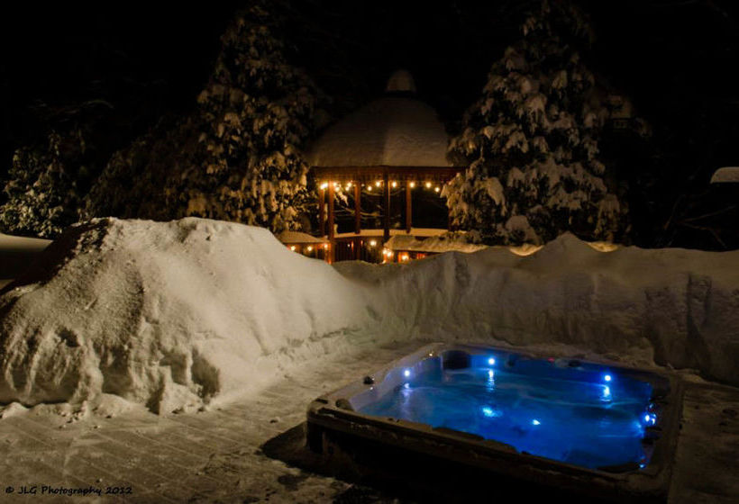 Hotel Snowed Inn Bed & Breakfast  | Killington | Vermont | United States 12