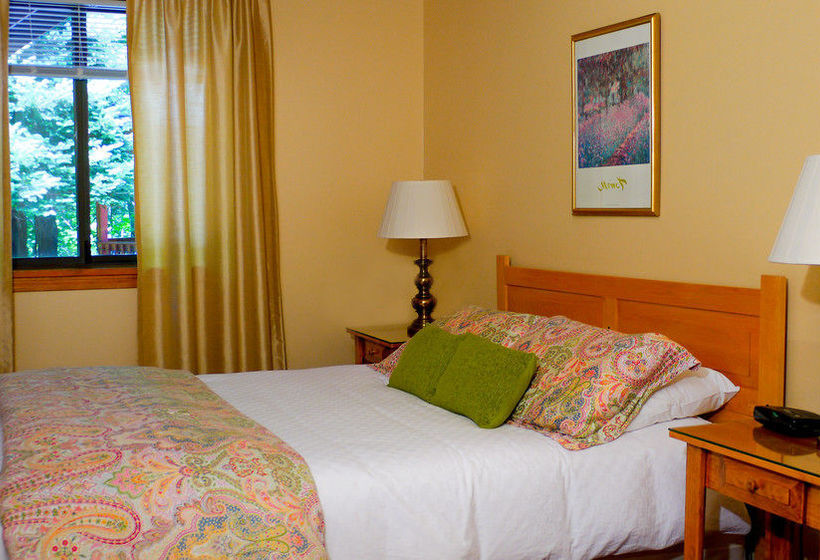 Hotel Snowed Inn Bed & Breakfast  | Killington | Vermont | United States 15