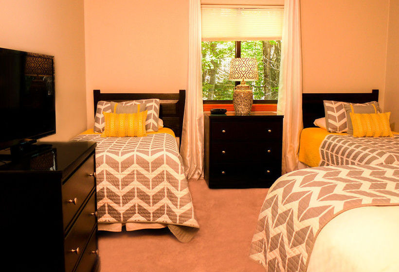 Hotel Snowed Inn Bed & Breakfast  | Killington | Vermont | United States 4