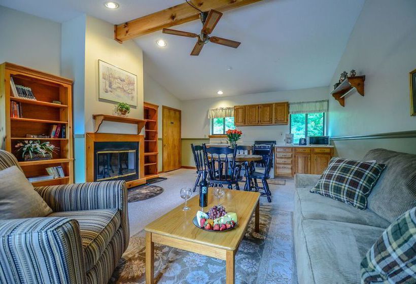 Hotel Snowed Inn Bed & Breakfast  | Killington | Vermont | United States 7