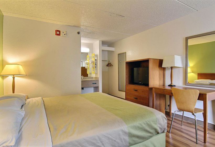 Motel 6 Cleveland - Willoughby  | Cleveland | Ohio | United States 12