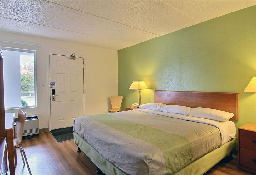 Motel 6 Cleveland - Willoughby  | Cleveland | Ohio | United States 13