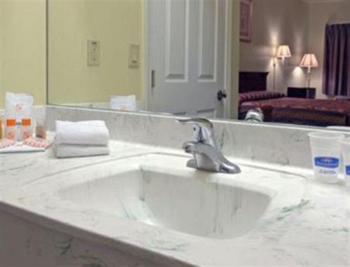 Motel Howard Johnson Inn Brownsville  | Brownsville | Texas | United States 6