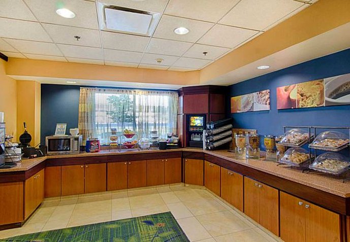 Hotel Fairfield Inn & Suites Newark Liberty International Airport  | Newark | New Jersey | Estados Unidos 9