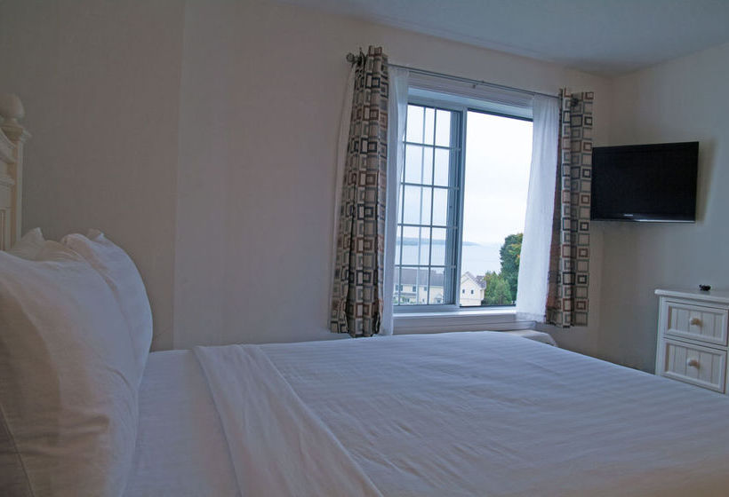 Hotel Charlevoix Inn And Suites  | Charlevoix | Michigan | United States 16