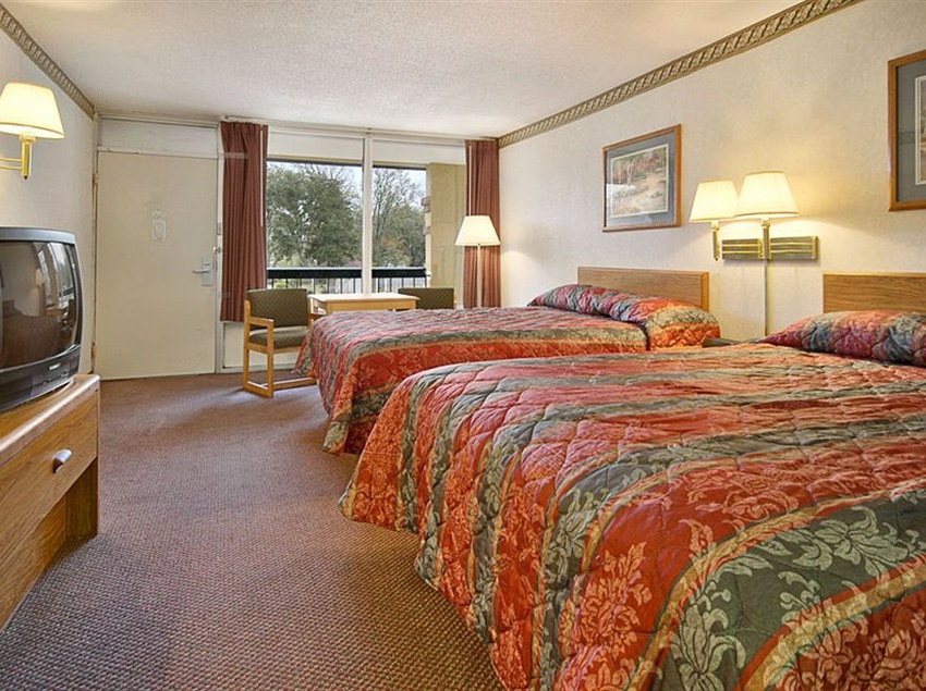 Hotel Carmel Inn & Suites  | Thibodaux | Louisiana | United States 1