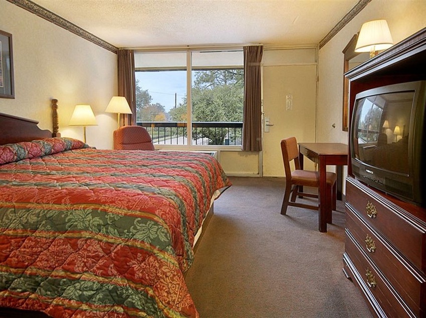 Hotel Carmel Inn & Suites  | Thibodaux | Louisiana | United States 2