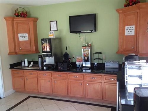 Hotel Scottish Inn and Suites Alvin  | Alvin | Texas | United States 12