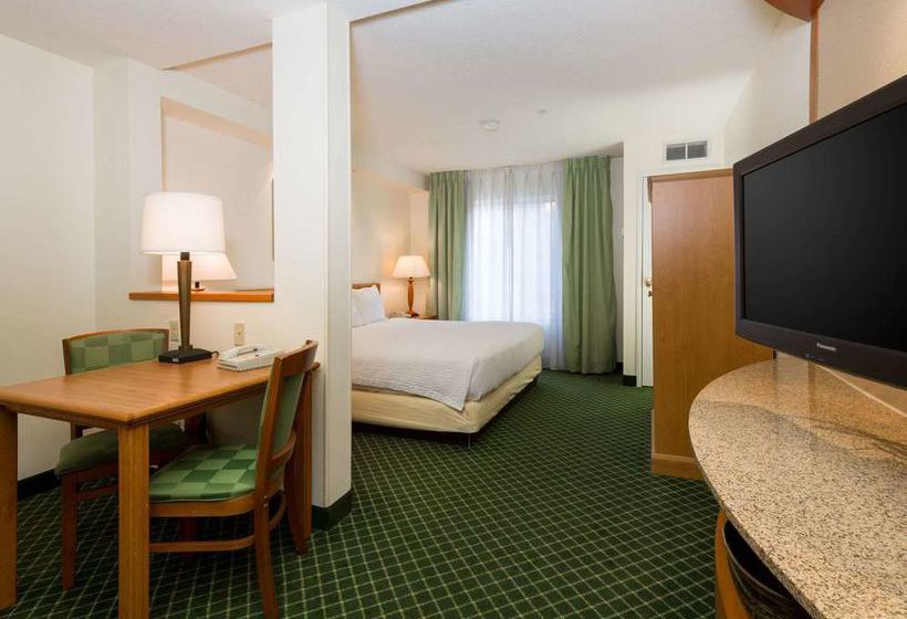 Hotel Fairfield Inn & Suites Kansas City North Near Worlds Of Fun  | Kansas City | Missouri | United States 11